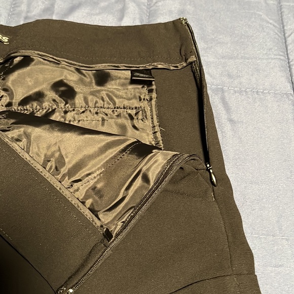 EXPRESS SHORTS - Picture 5 of 7